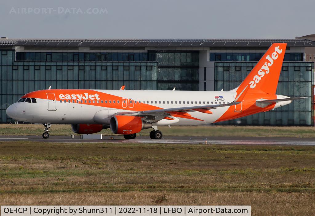 OE-ICP, 2015 Airbus A320-214 C/N 6605, Lining up rwy 32R for departure... new c/s
