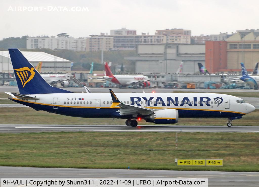 9H-VUL, 2021 Boeing 737-8-200 MAX C/N 62332, Ready for take off rwy 32R