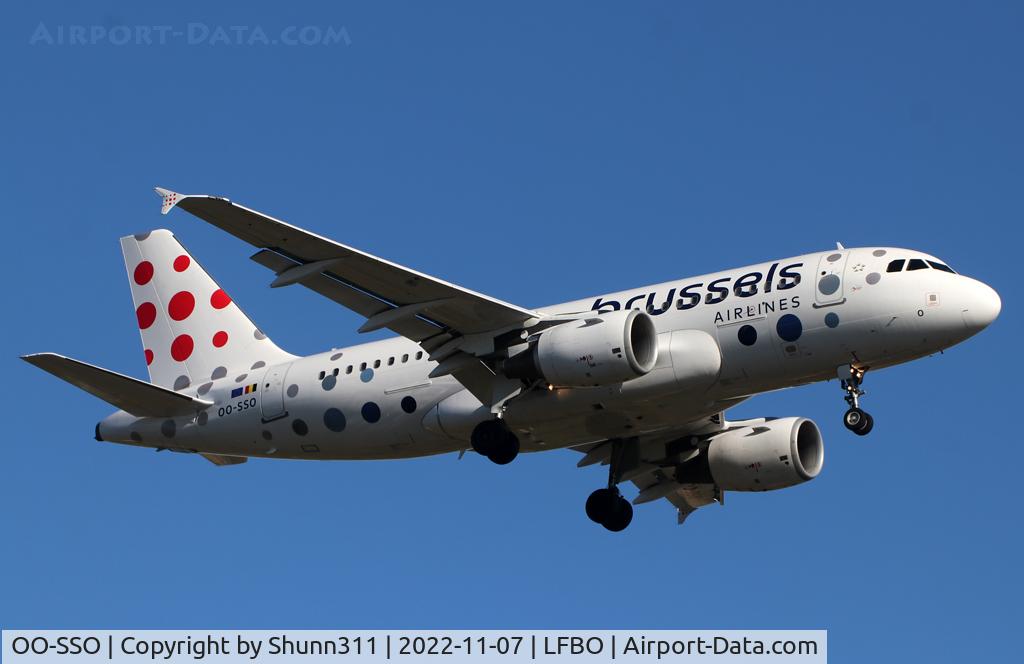 OO-SSO, 2004 Airbus A319-111 C/N 2287, Landing rwy 14R in new c/s