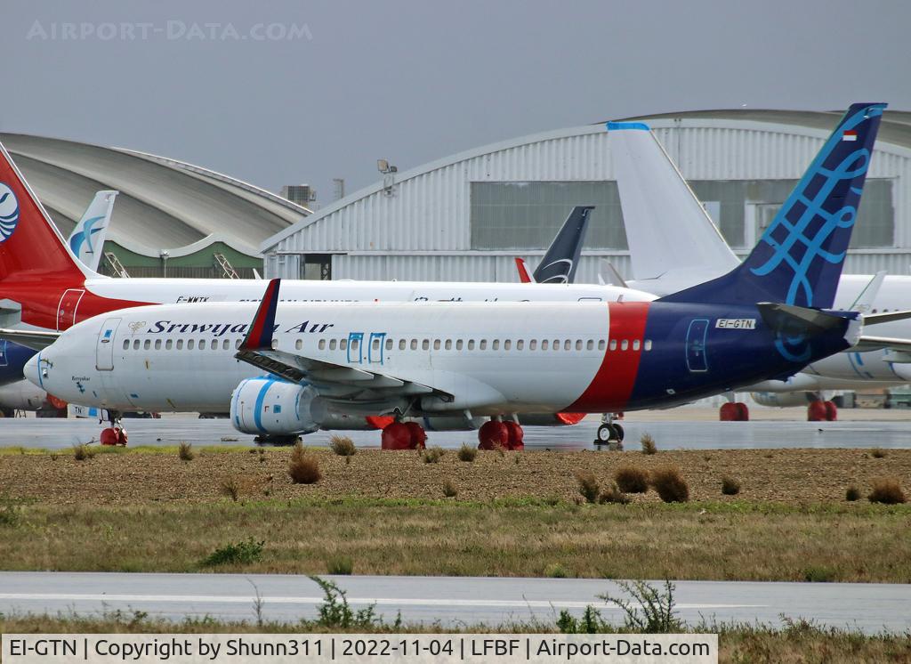 EI-GTN, 2001 Boeing 737-86J C/N 30568, Stored in Srijiwaya Airlines c/s