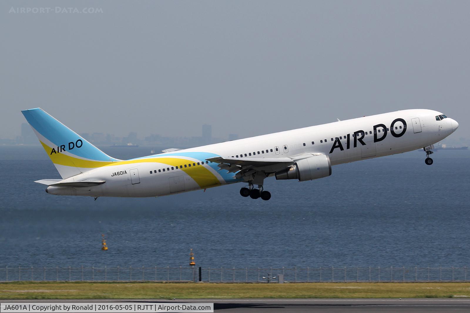 JA601A, 1997 Boeing 767-381 C/N 27943, at hnd