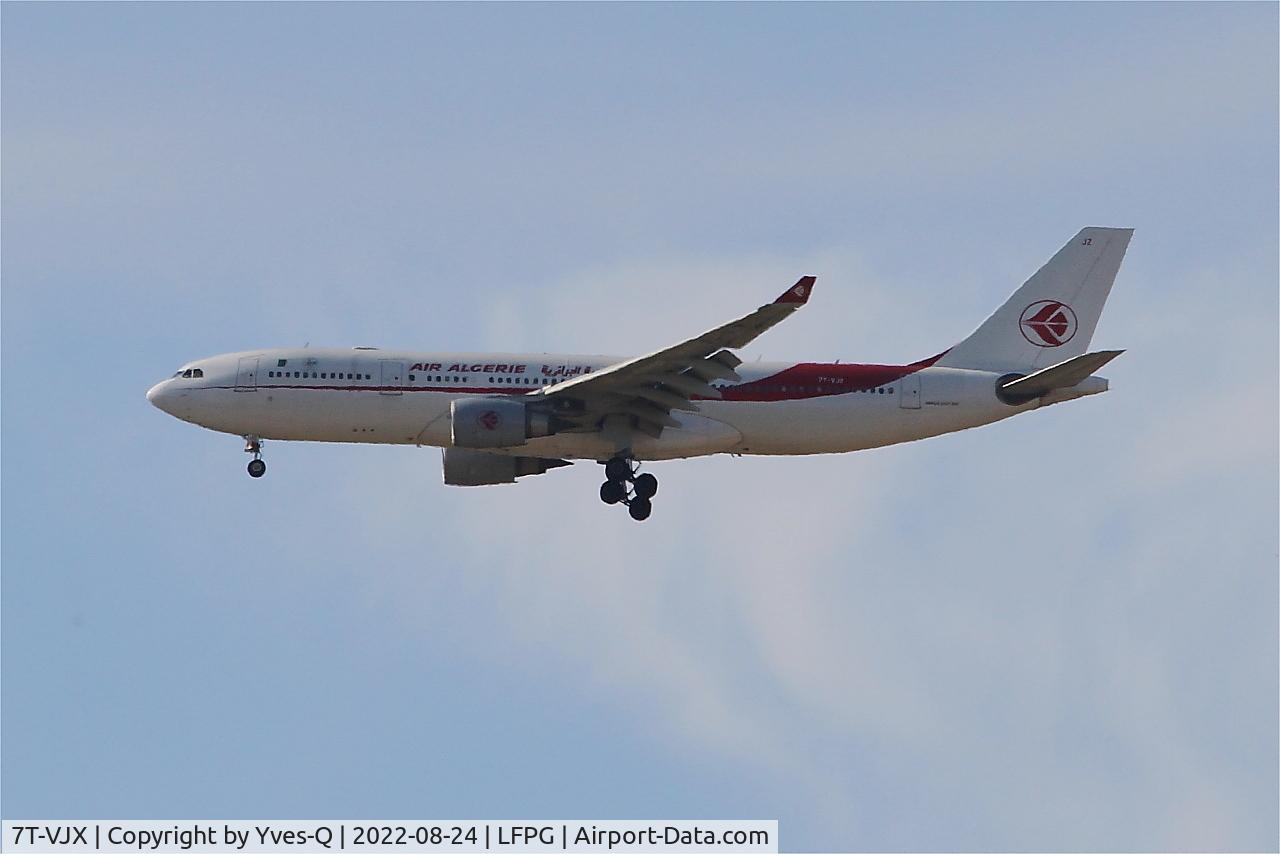 7T-VJX, 2005 Airbus A330-202 C/N 650, Airbus A330-202, On final rwy 08R, Roissy Charles De Gaulle airport (LFPG-CDG)