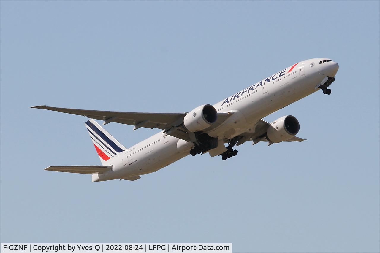 F-GZNF, 2009 Boeing 777-328/ER C/N 37433, Boeing 777-328ER, Climbing from rwy 09R, Roissy Charles De Gaulle airport (LFPG-CDG)