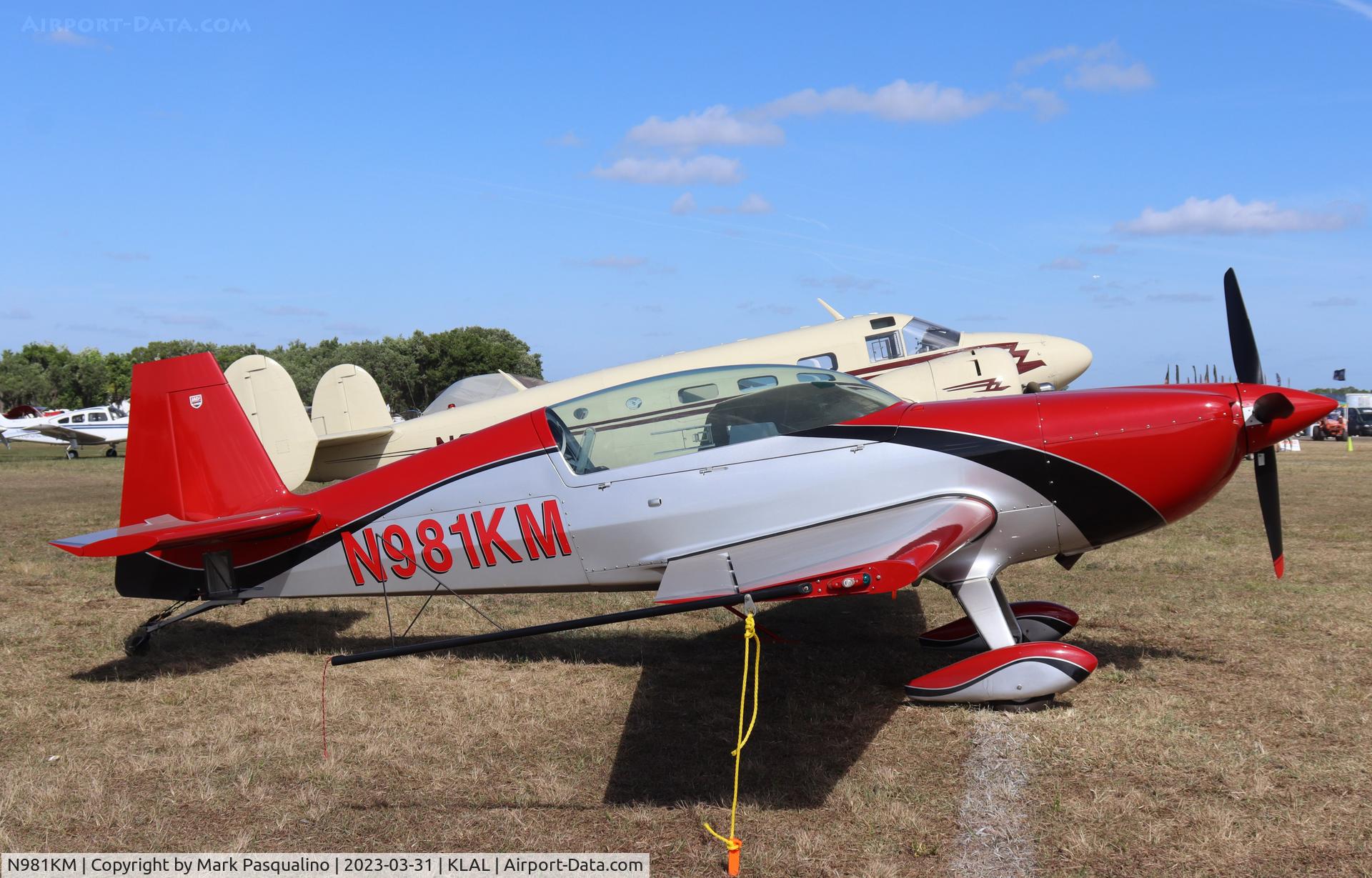 N981KM, 2007 Extra EA 300/L C/N 1271, Extra EA 300/L