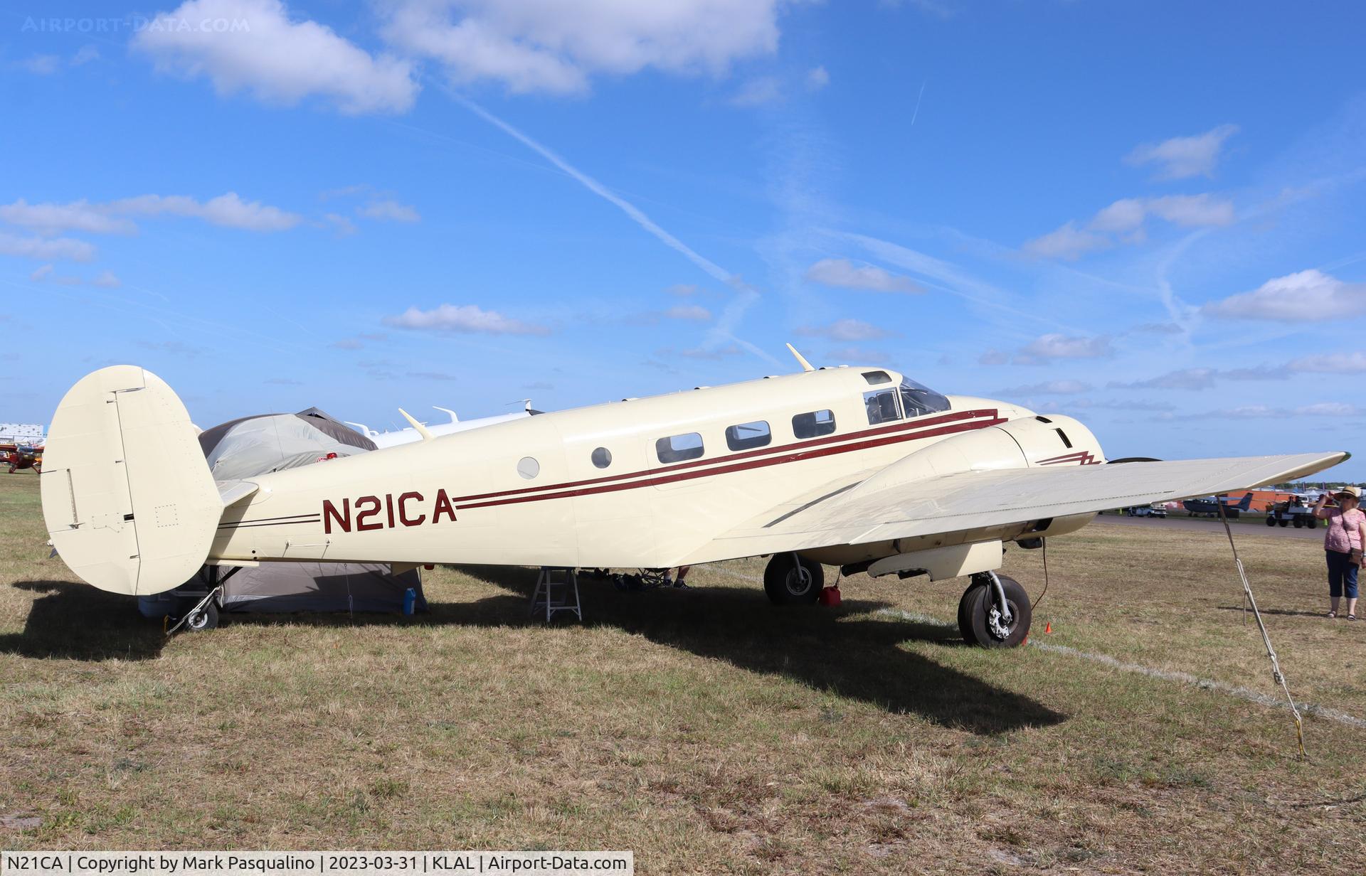 N21CA, 1946 Beech D18S C/N A-250, Beech D18S