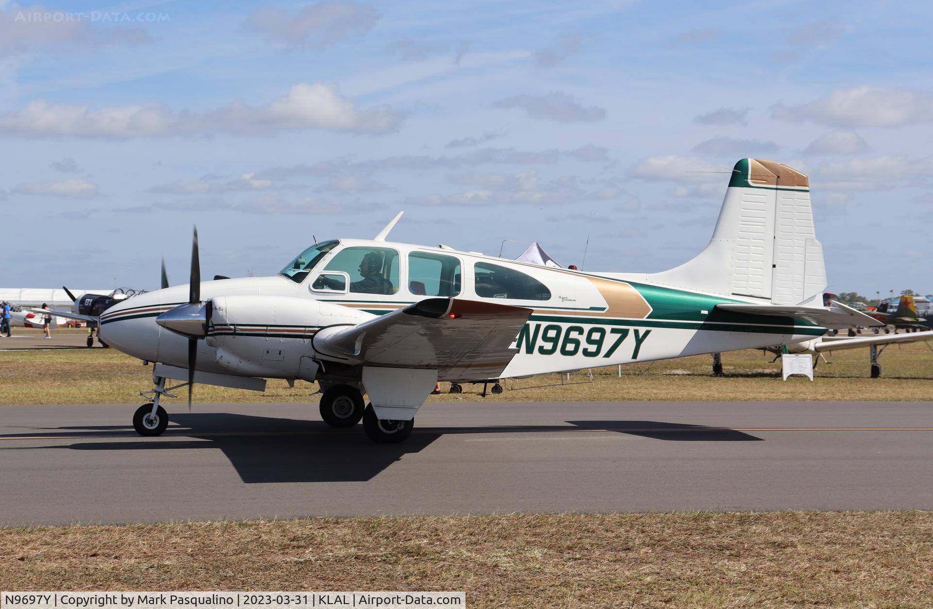 N9697Y, 1963 Beech B95A Travel Air C/N TD-526, Beech B95A