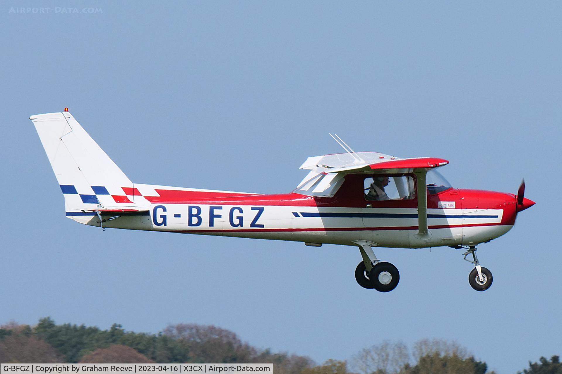 G-BFGZ, 1977 Reims FRA150M Aerobat C/N 0329, Landing at Northrepps.
