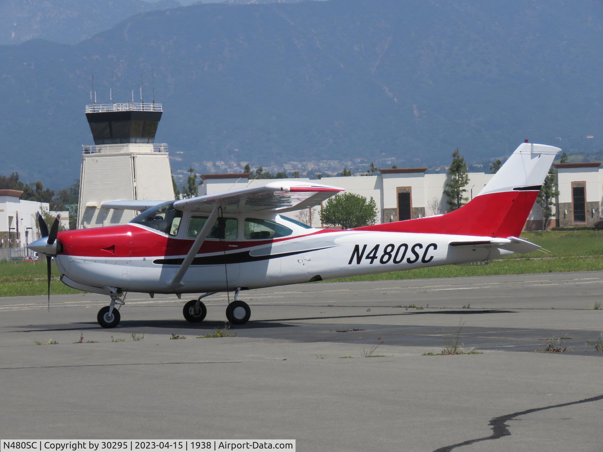 N480SC, 1978 Cessna R182 Skylane RG C/N R18200455, Parked