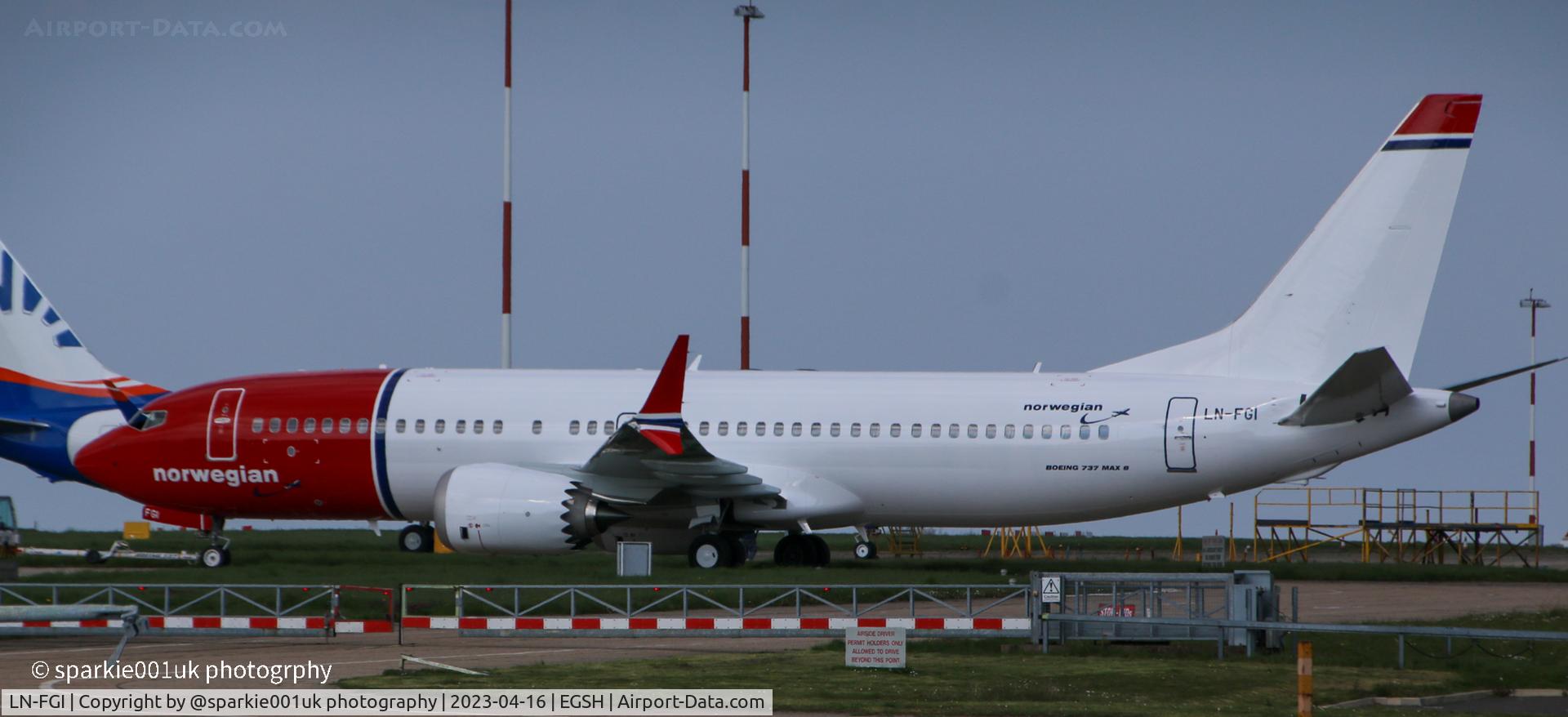 LN-FGI, 2022 Boeing 737-8 MAX C/N 65185, Emerging from spray shop