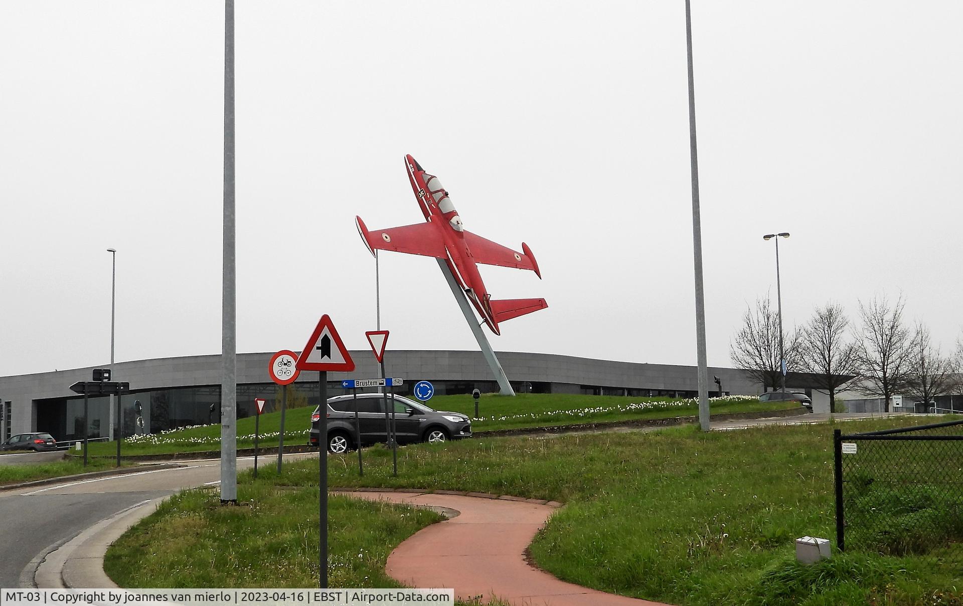 MT-03, Fouga CM-170 Magister C/N 260, Roundabout eye catch St.Truiden