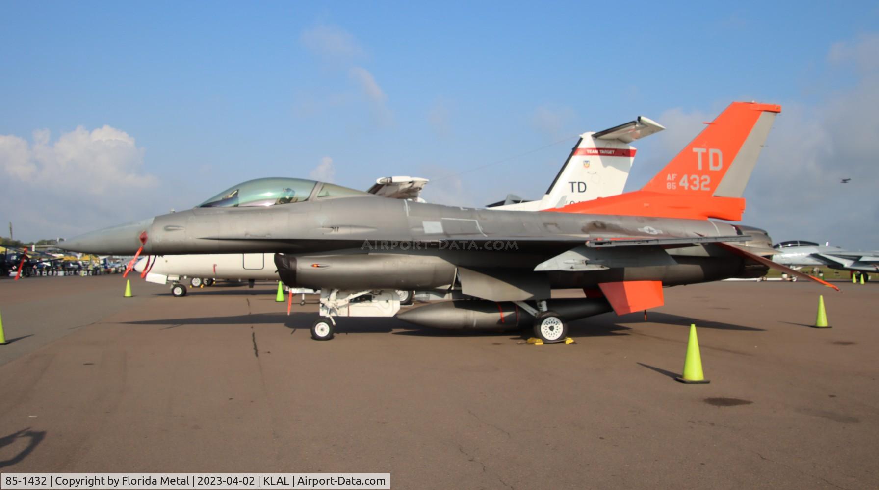 85-1432, 1985 General Dynamics QF-16C Fighting Falcon C/N 5C-212, USAF QF-16C zx