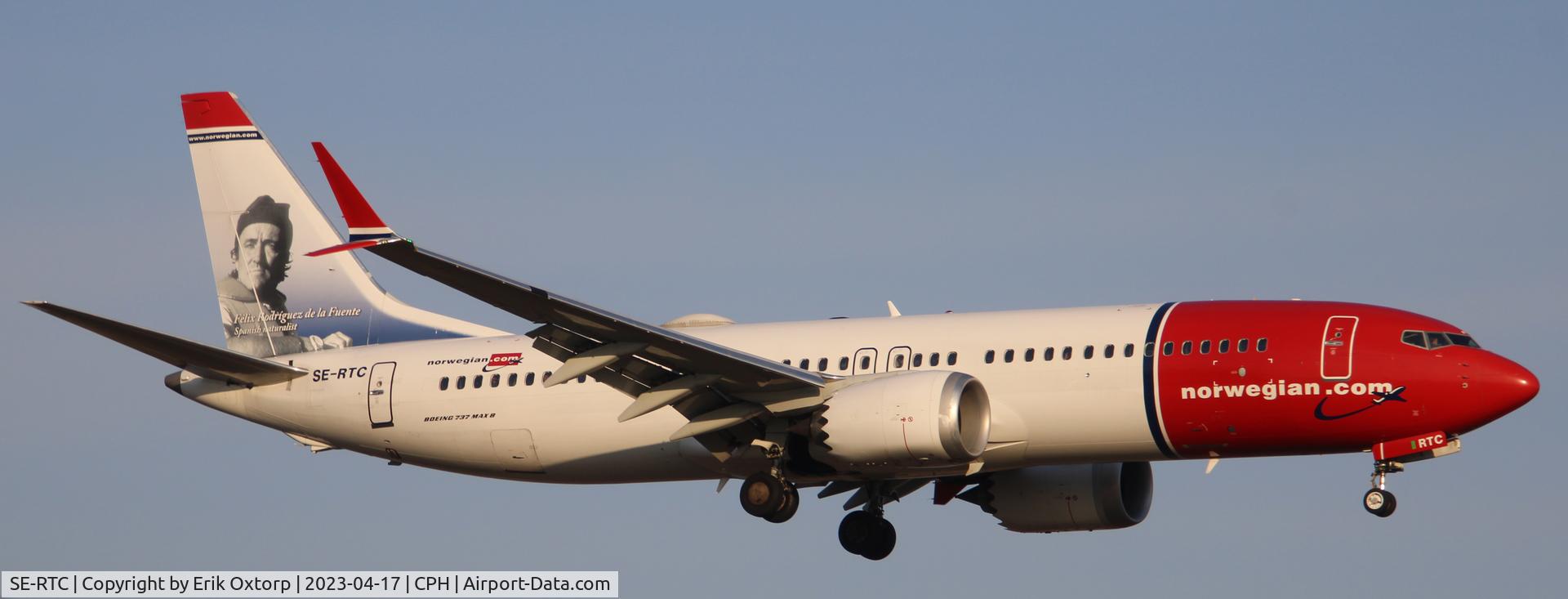 SE-RTC, 2018 Boeing 737-8 MAX C/N 63973, SE-RTC landing rw 22L