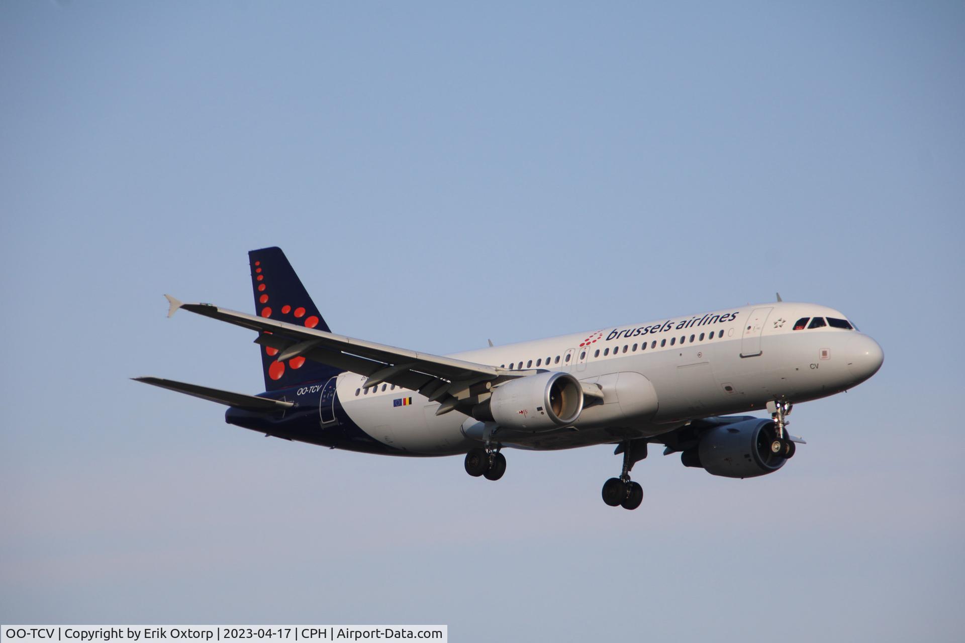 OO-TCV, 2003 Airbus A320-214 C/N 1968, OO-TCV landing rw 22L