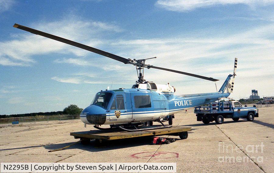 N2295B, Bell UH-1B Iroquois C/N 751, UH-1B 63-8529 re-registered with NYPD as N2295B in 1978. Flew with the NYPD as call sign PD-8.