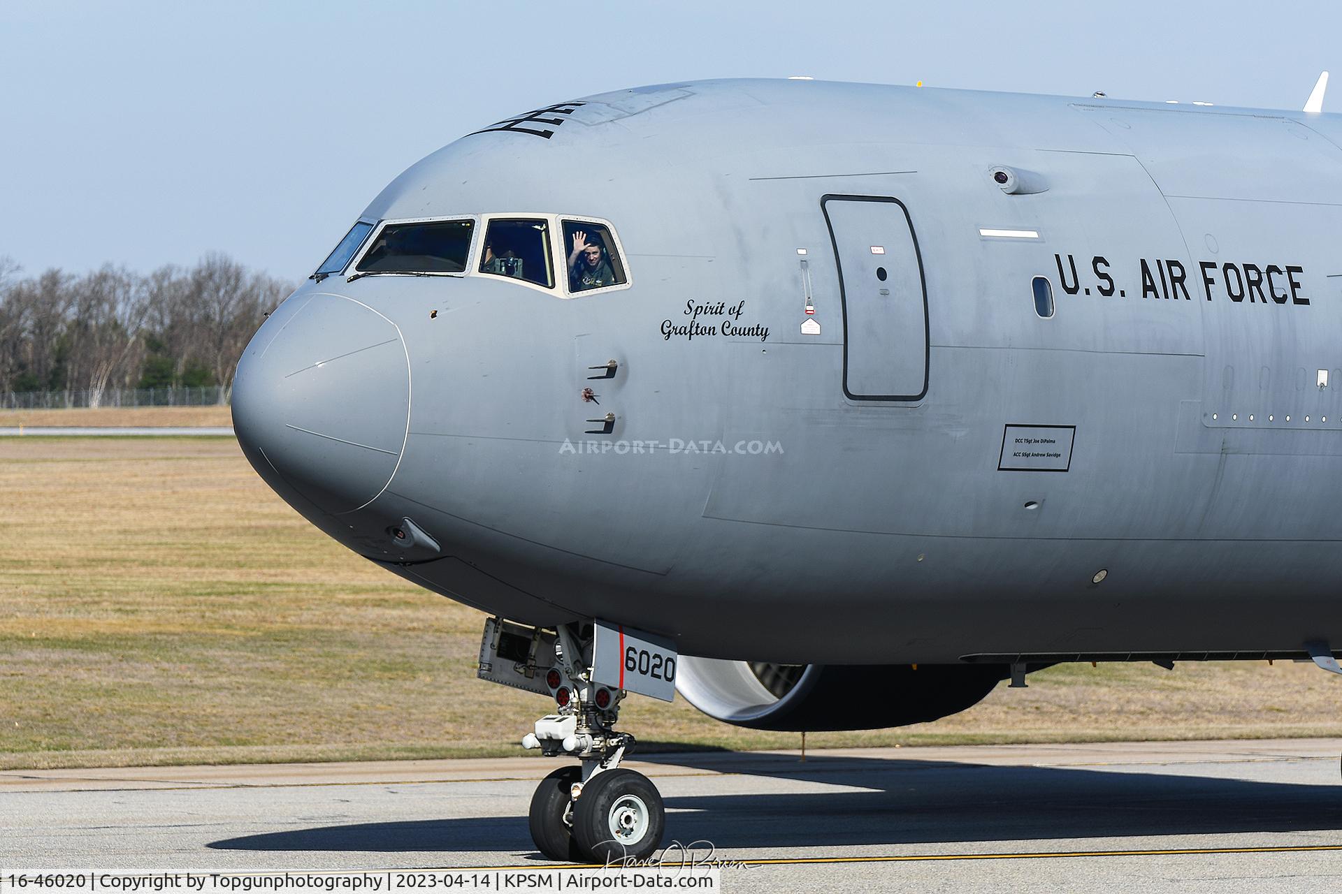 16-46020, 2016 Boeing KC-46A Pegasus (767-2LKC) C/N 34137, Boomer waving to the crowd