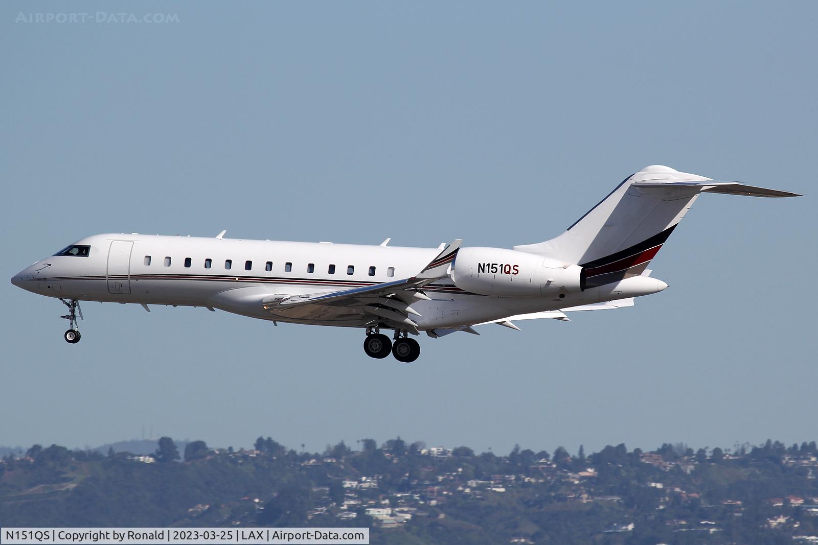 N151QS, 2016 Bombardier BD-700-1A10 Global 6000 C/N 9730, at lax
