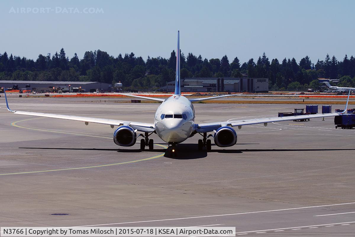 N3766, 2001 Boeing 737-832 C/N 30820, 