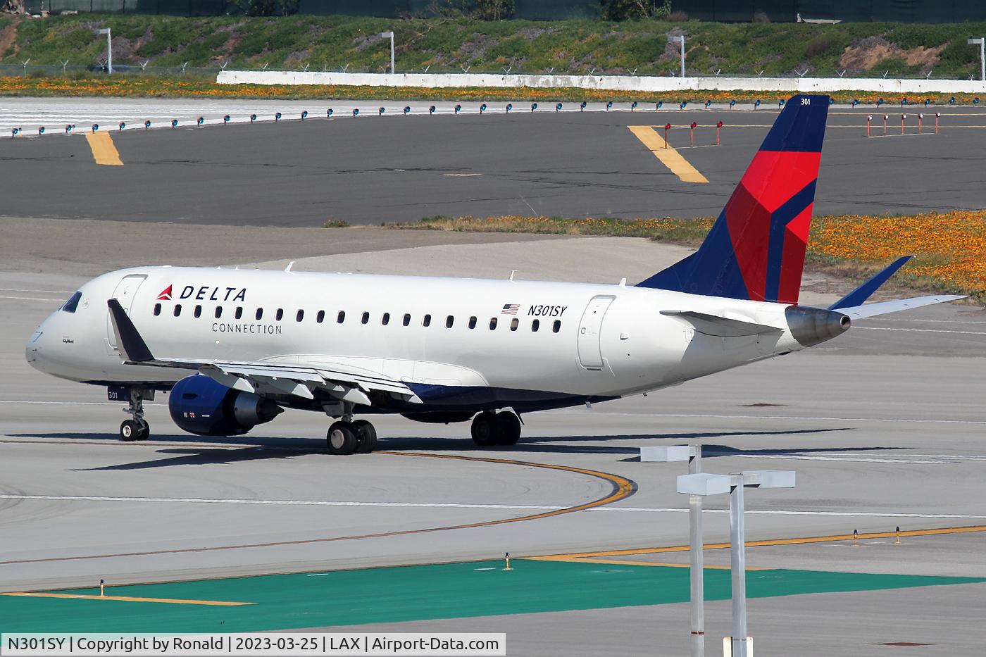 N301SY, 2019 Embraer 175LR (ERJ-170-200LR) C/N 17000838, at lax