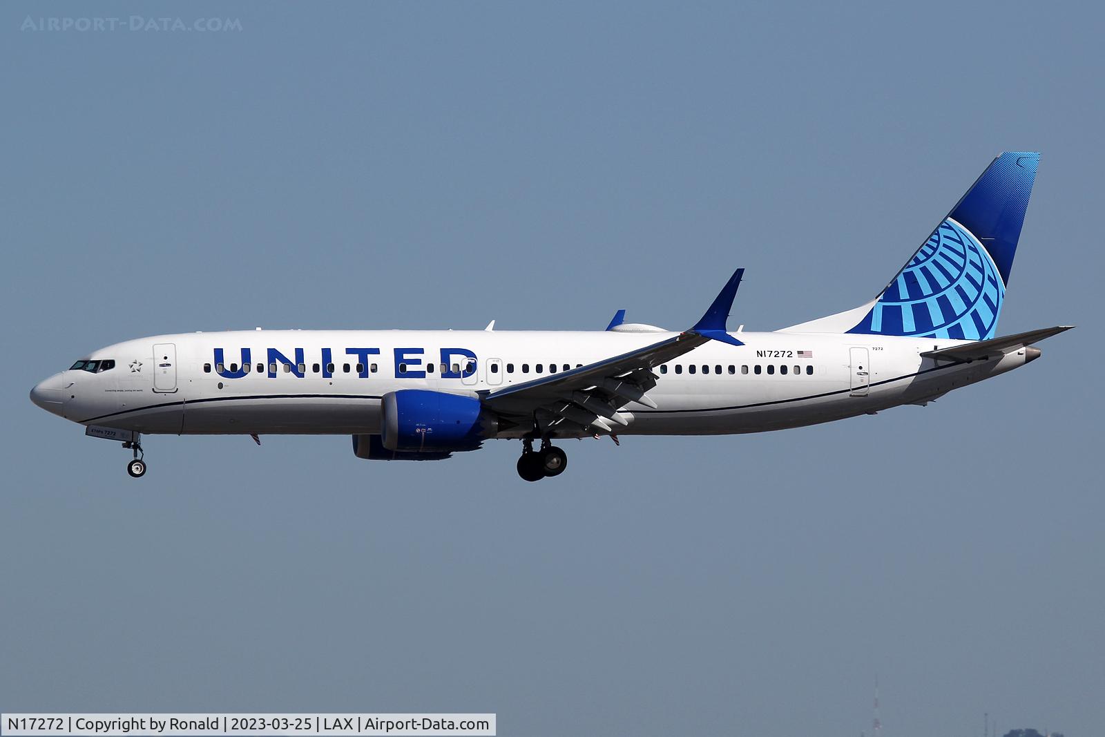 N17272, 2022 Boeing 737-8 MAX C/N 67527, at lax