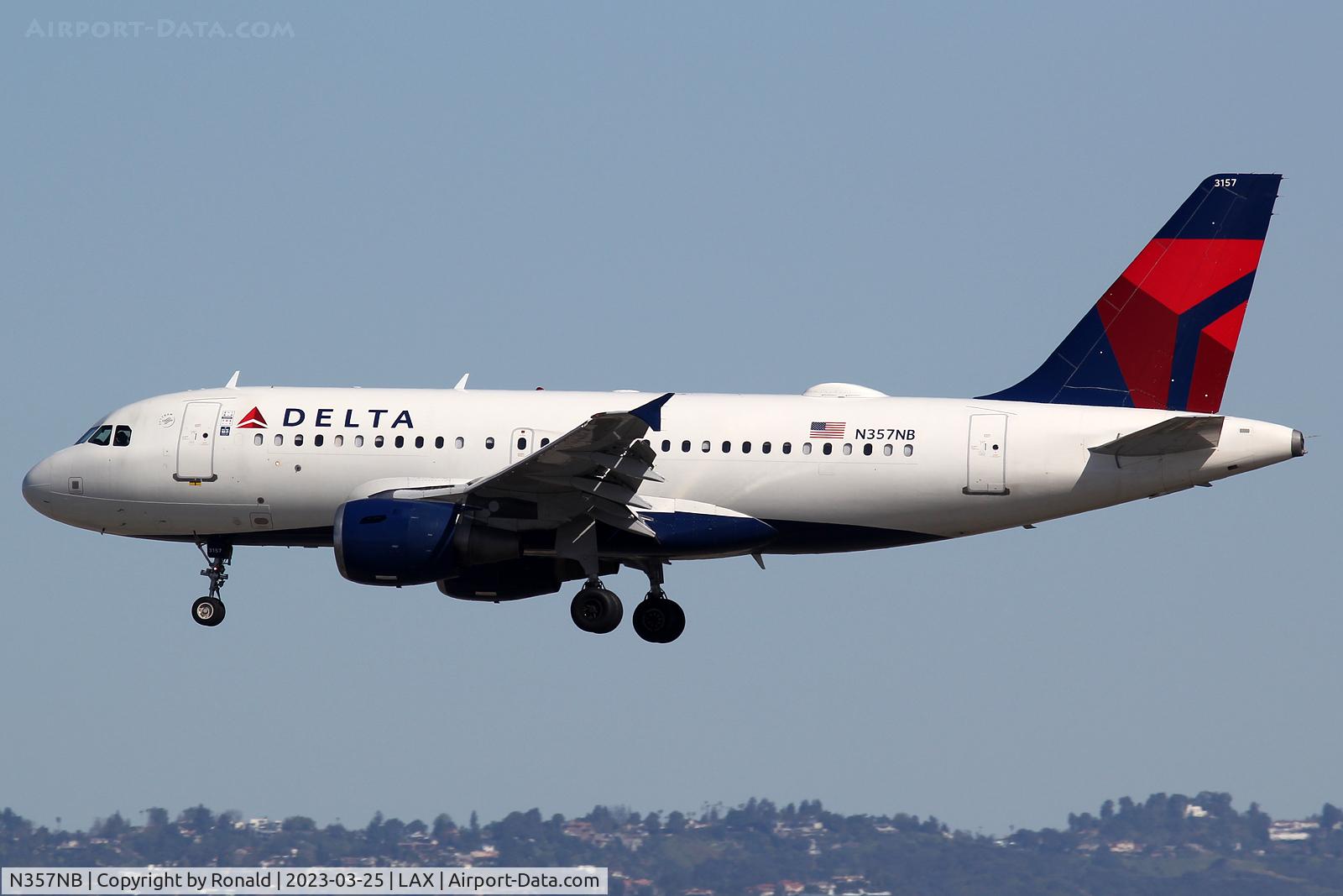 N357NB, 2002 Airbus A319-114 C/N 1875, at lax