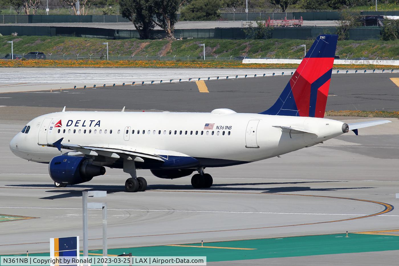 N361NB, 2003 Airbus A319-114 C/N 1976, at lax