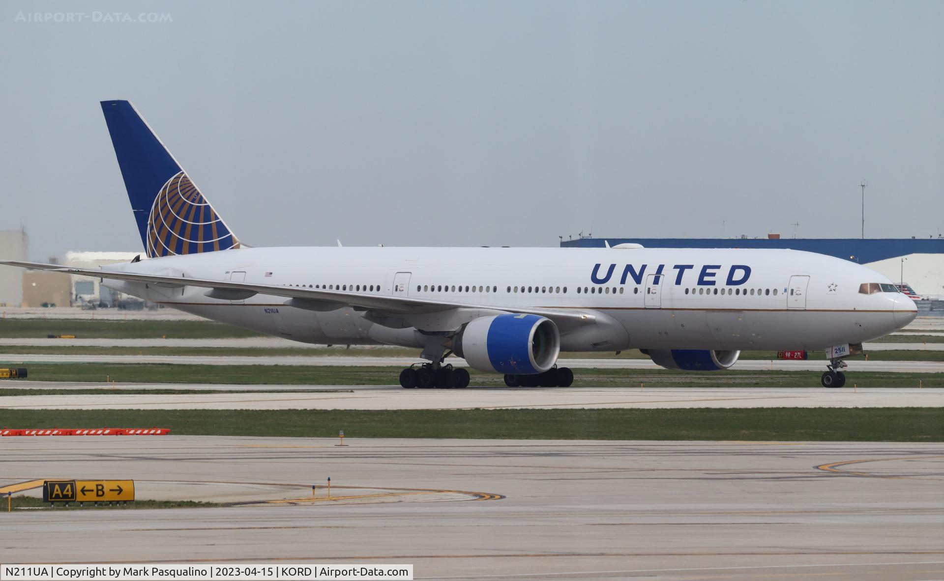 N211UA, 2000 Boeing 777-222 C/N 30217, Boeing 777-222