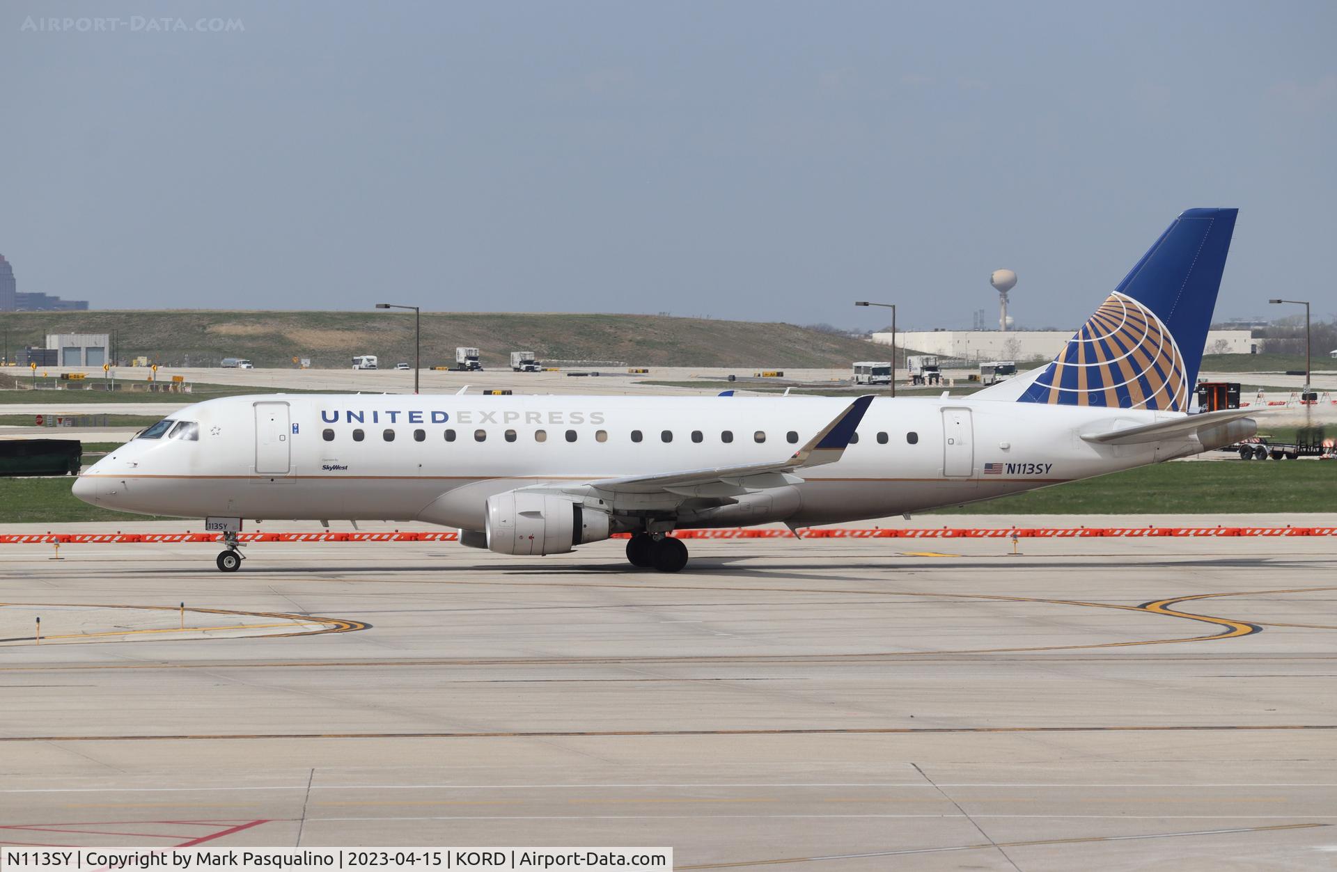N113SY, 2014 Embraer 175LR (ERJ-170-200LR) C/N 17000407, ERJ-170-200LR