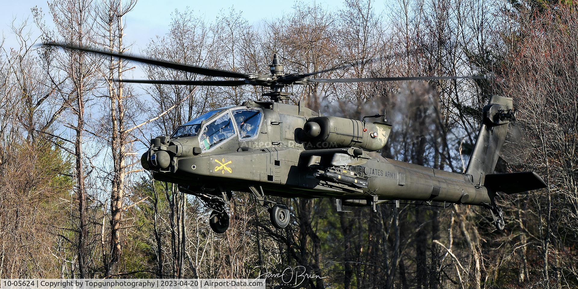 10-05624, 2011 Boeing AH-64D Longbow Apache C/N PVD624, Making sure they cleared the light poles around the football field