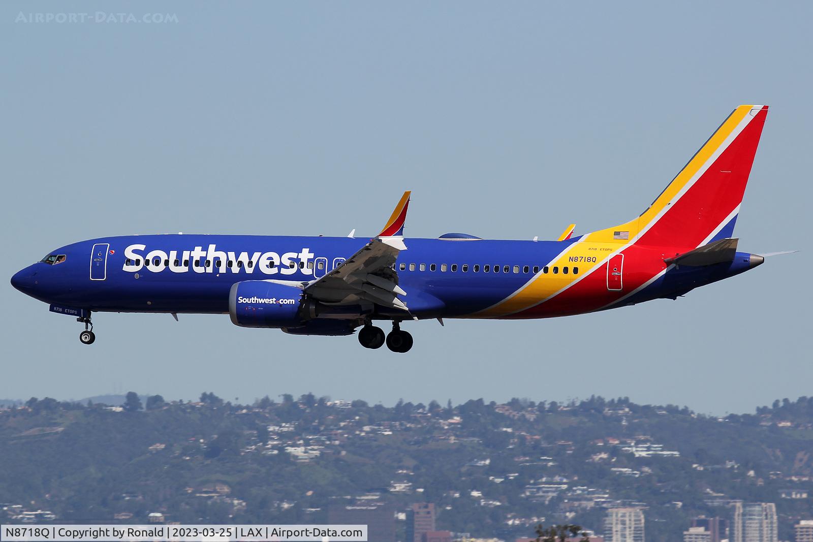 N8718Q, 2018 Boeing 737-8 MAX C/N 42546, at lax