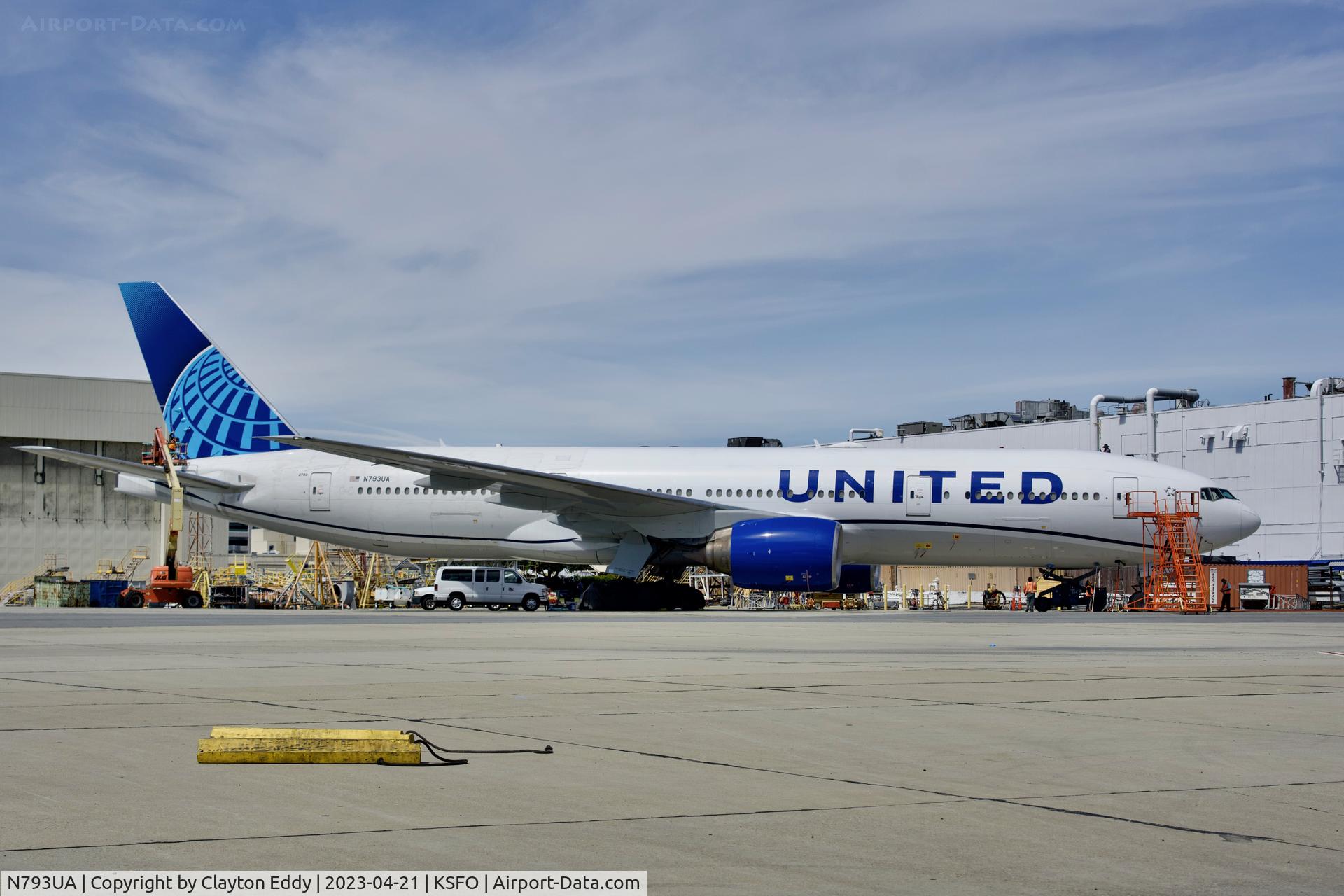 N793UA, 1997 Boeing 777-222 C/N 26946, SFO 2023.