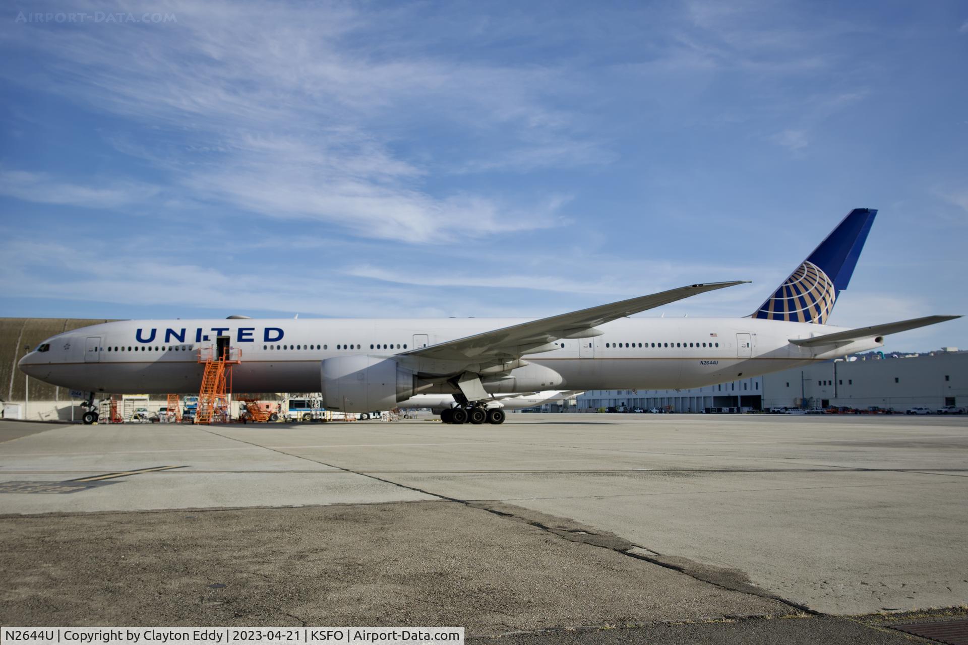 N2644U, 2017 Boeing 777-300/ER C/N 63724, SFO 2023.