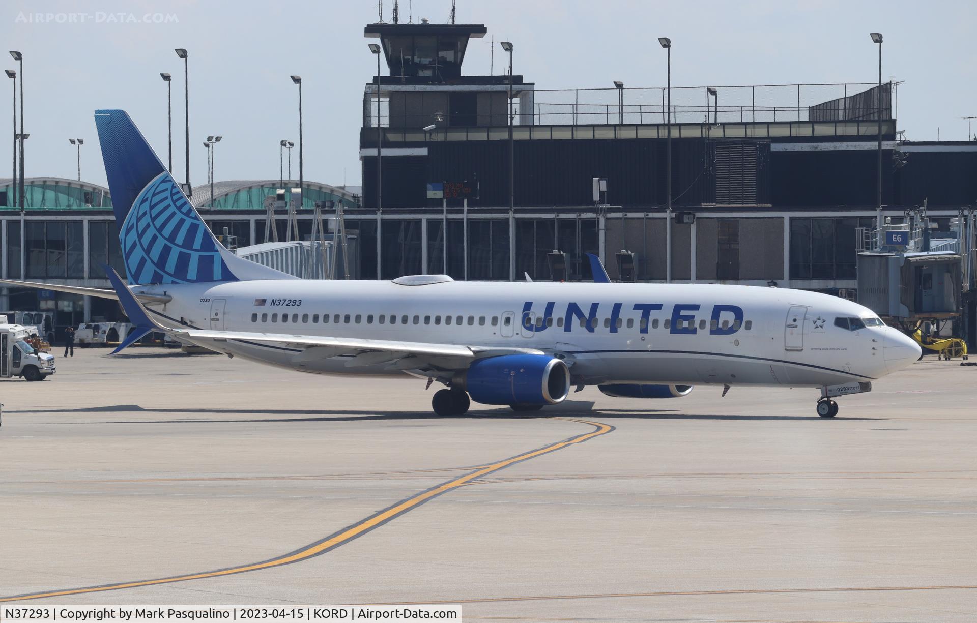 N37293, 2005 Boeing 737-824 C/N 33453, Boeing 737-824