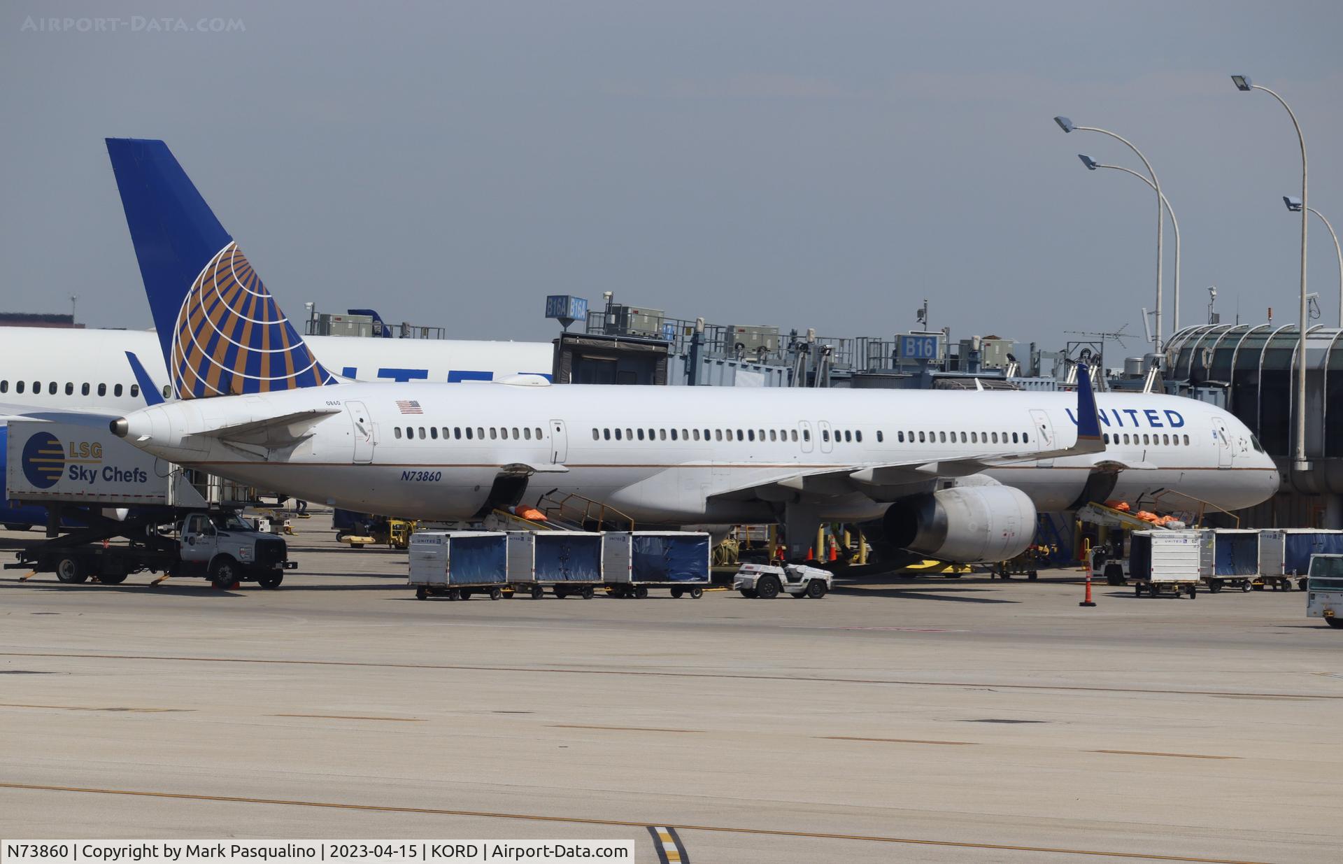 N73860, 2001 Boeing 757-33N C/N 32584, Boeing 757-33N