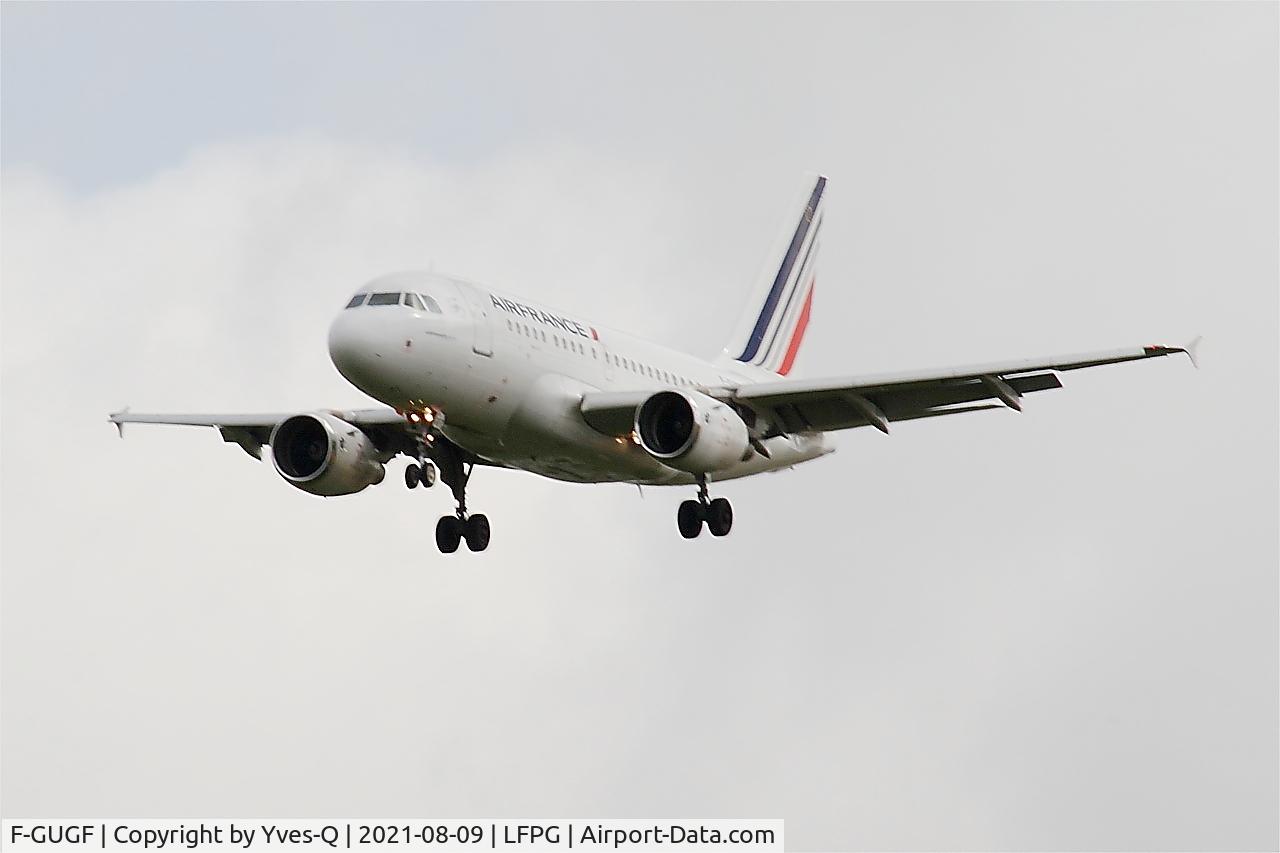 F-GUGF, 2004 Airbus A318-111 C/N 2109, Airbus A318-111, Short approach rwy 26L, Roissy Charles De Gaulle airport (LFPG-CDG)