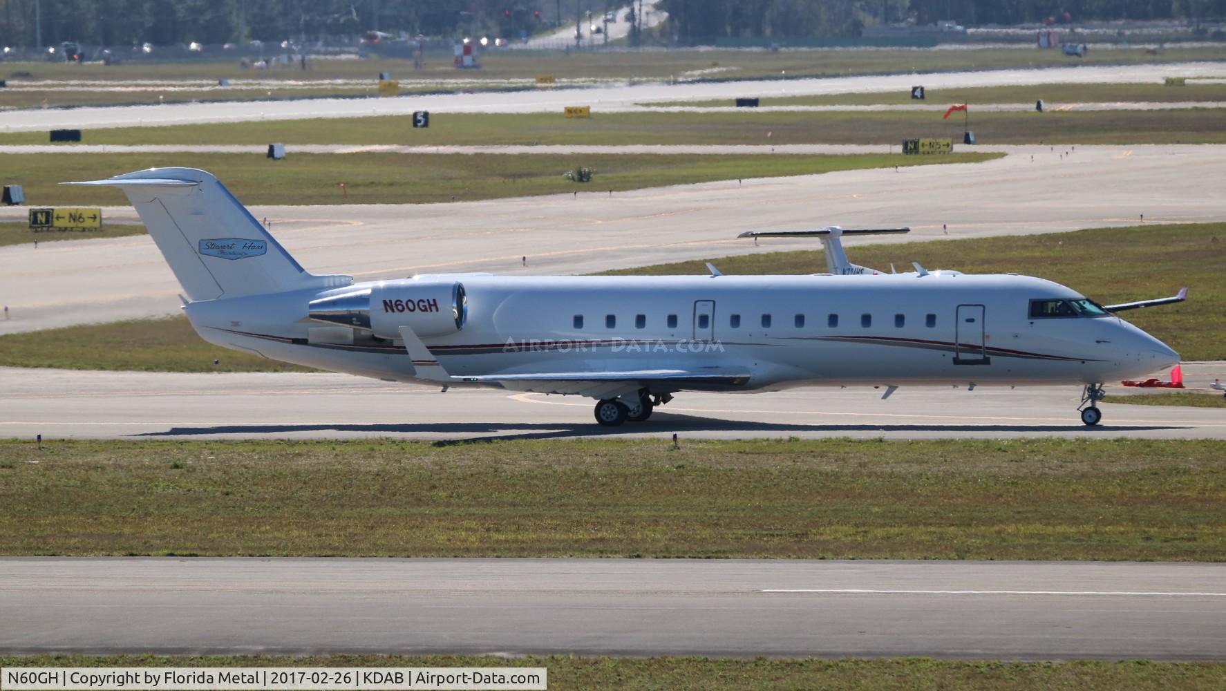 N60GH, 1998 Bombardier CRJ-200ER (CL-600-2B19) C/N 7274, Stewart Haas Racing zx