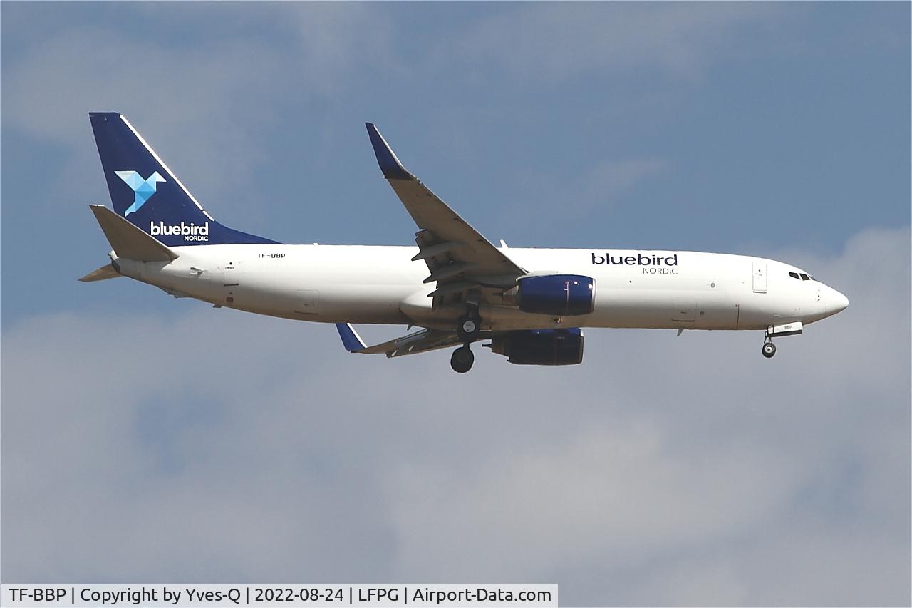 TF-BBP, 2001 Boeing 737-8F2BCF C/N 29788, Boeing 737-8F2BCF, On final rwy 09L, Roissy Charles De Gaulle airport (LFPG-CDG)