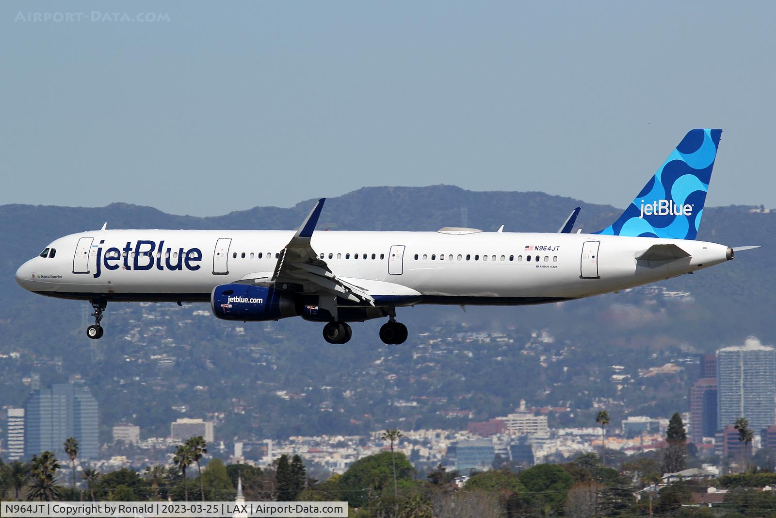 N964JT, 2016 Airbus A321-231 C/N 7018, at lax