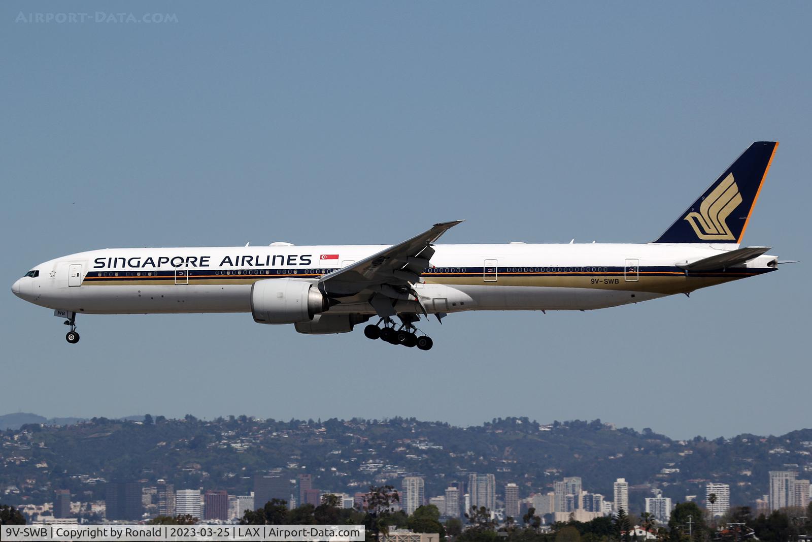9V-SWB, 2006 Boeing 777-312/ER C/N 33377, at lax