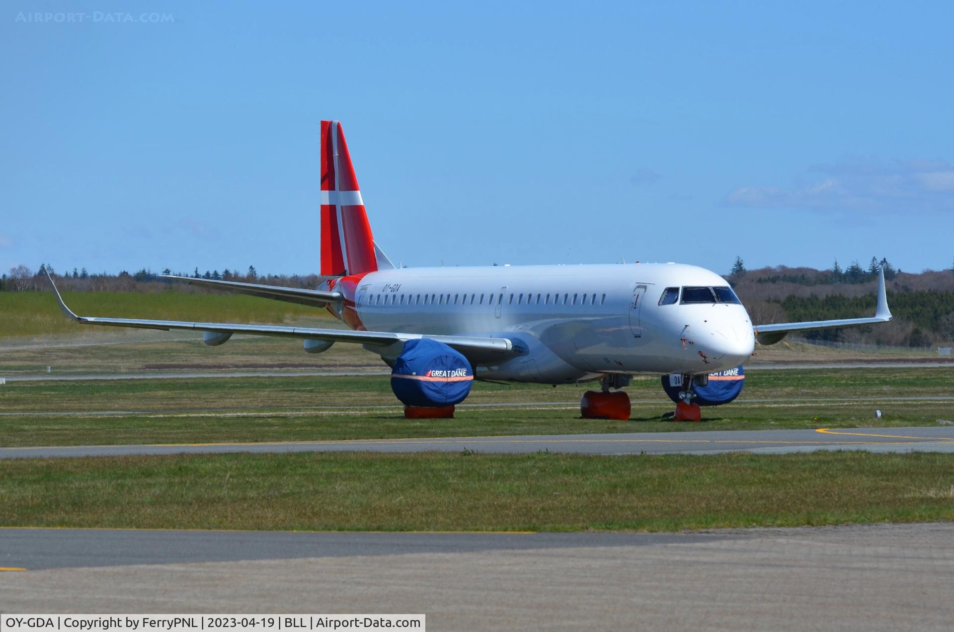 OY-GDA, 2008 Embraer 195LR (ERJ-190-200LR) C/N 19000213, Great Dane stored ERJ190