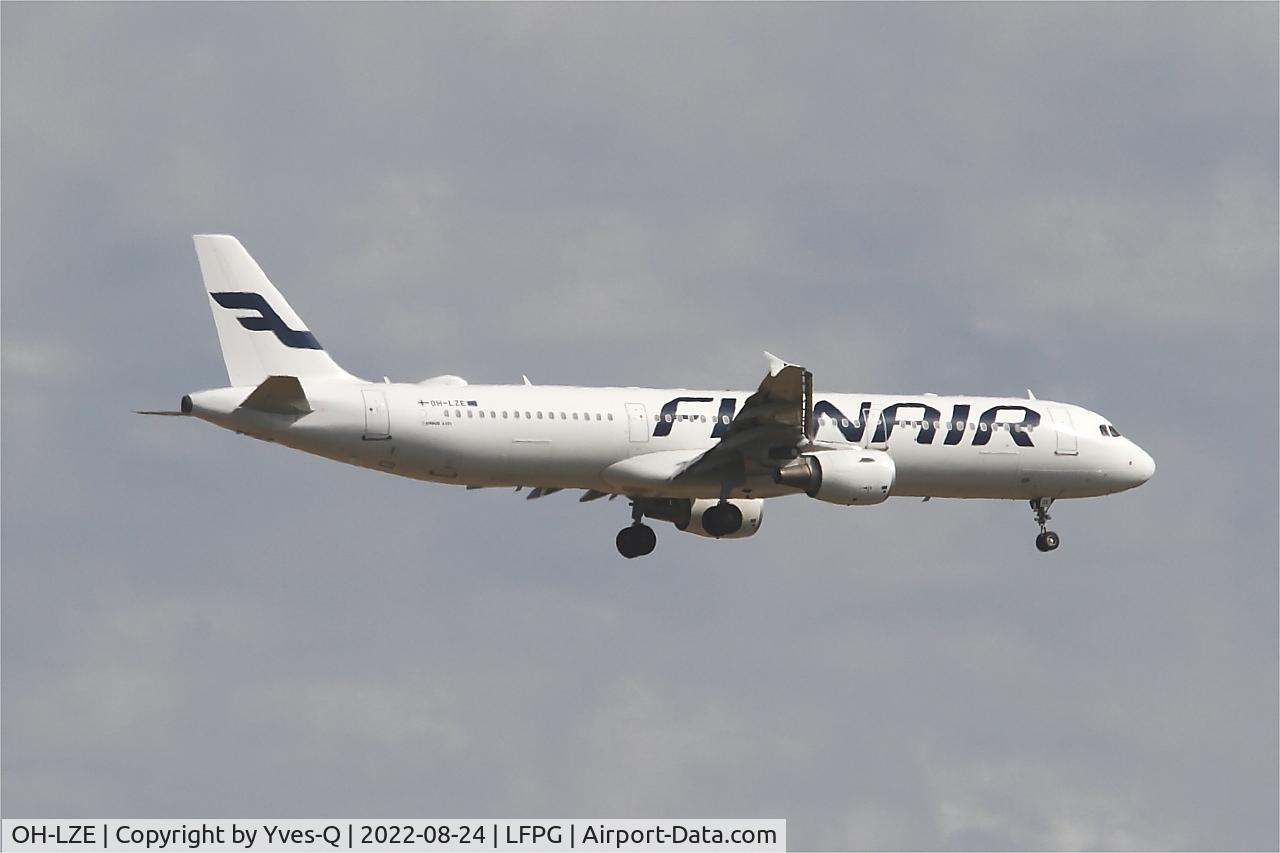 OH-LZE, 2003 Airbus A321-211 C/N 1978, Airbus A321-211, On final rwy 09L, Roissy Charles De Gaulle airport (LFPG-CDG)