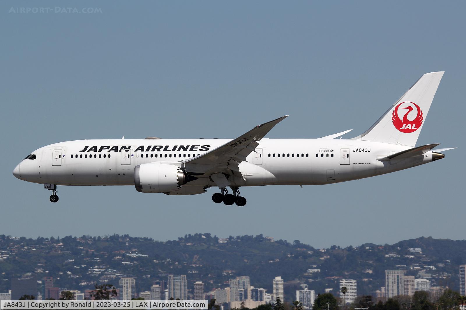 JA843J, 2015 Boeing 787-8 Dreamliner Dreamliner C/N 34859, at lax