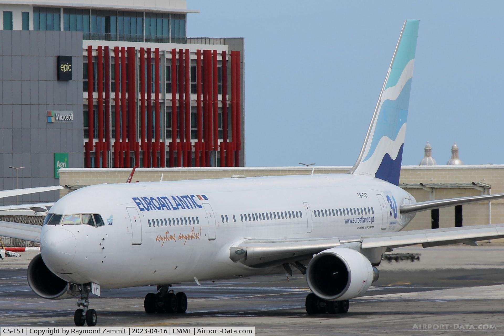 CS-TST, 2002 Boeing 767-34P/ER C/N 33047/889, B767 CS-TST Euro Atlantic Airways