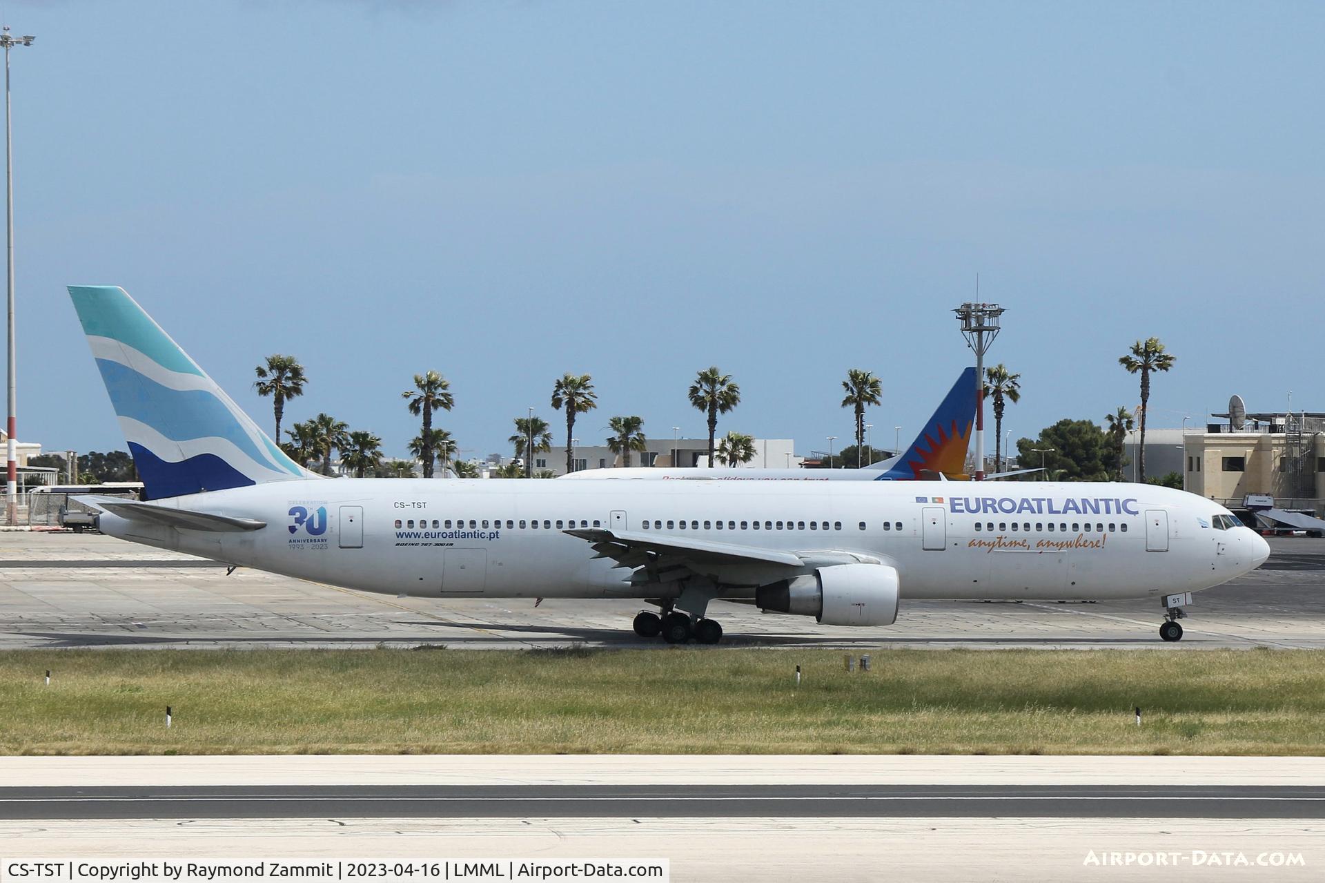 CS-TST, 2002 Boeing 767-34P/ER C/N 33047/889, B767 CS-TST Euro Atlantic Airways