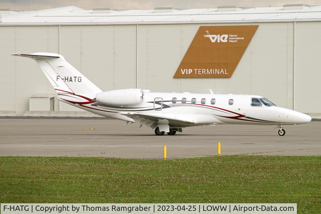 F-HATG, 2012 Cessna 525C CitationJet CJ4 C/N 525C-0115, private Cessna 525C Citationjet 4