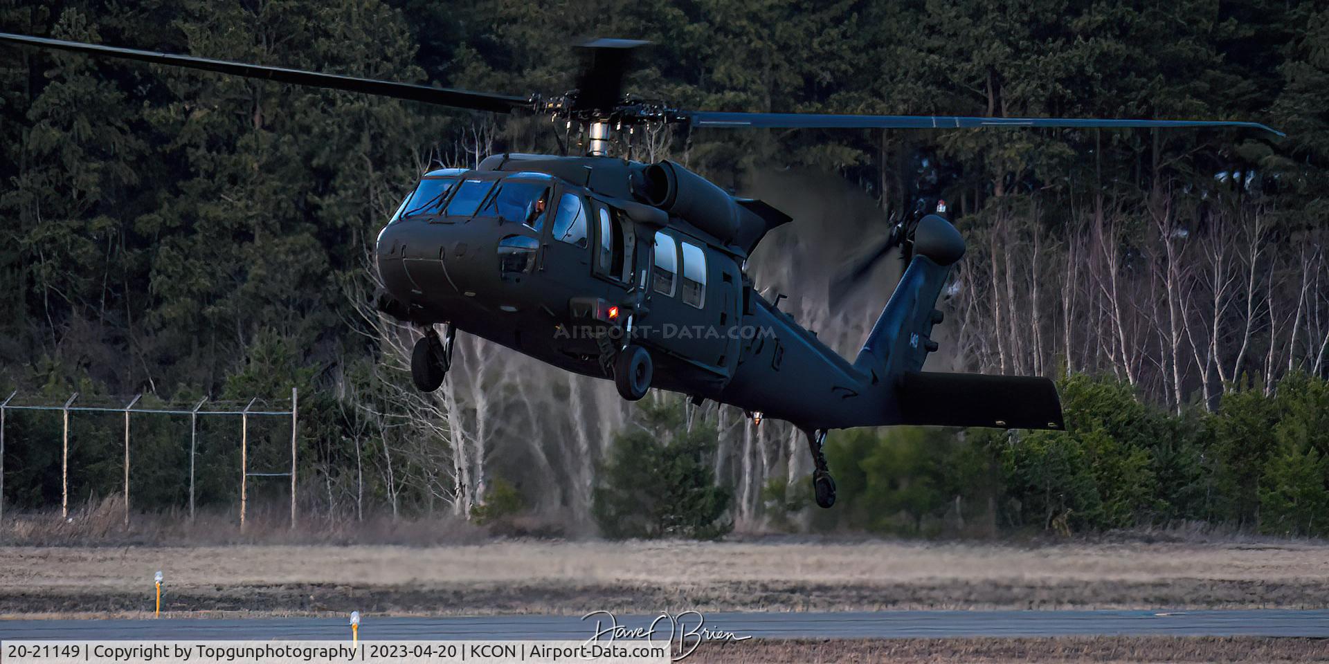 20-21149, 2021 Sikorsky UH-60 C/N 21149, WILDCAT33 coming in to land