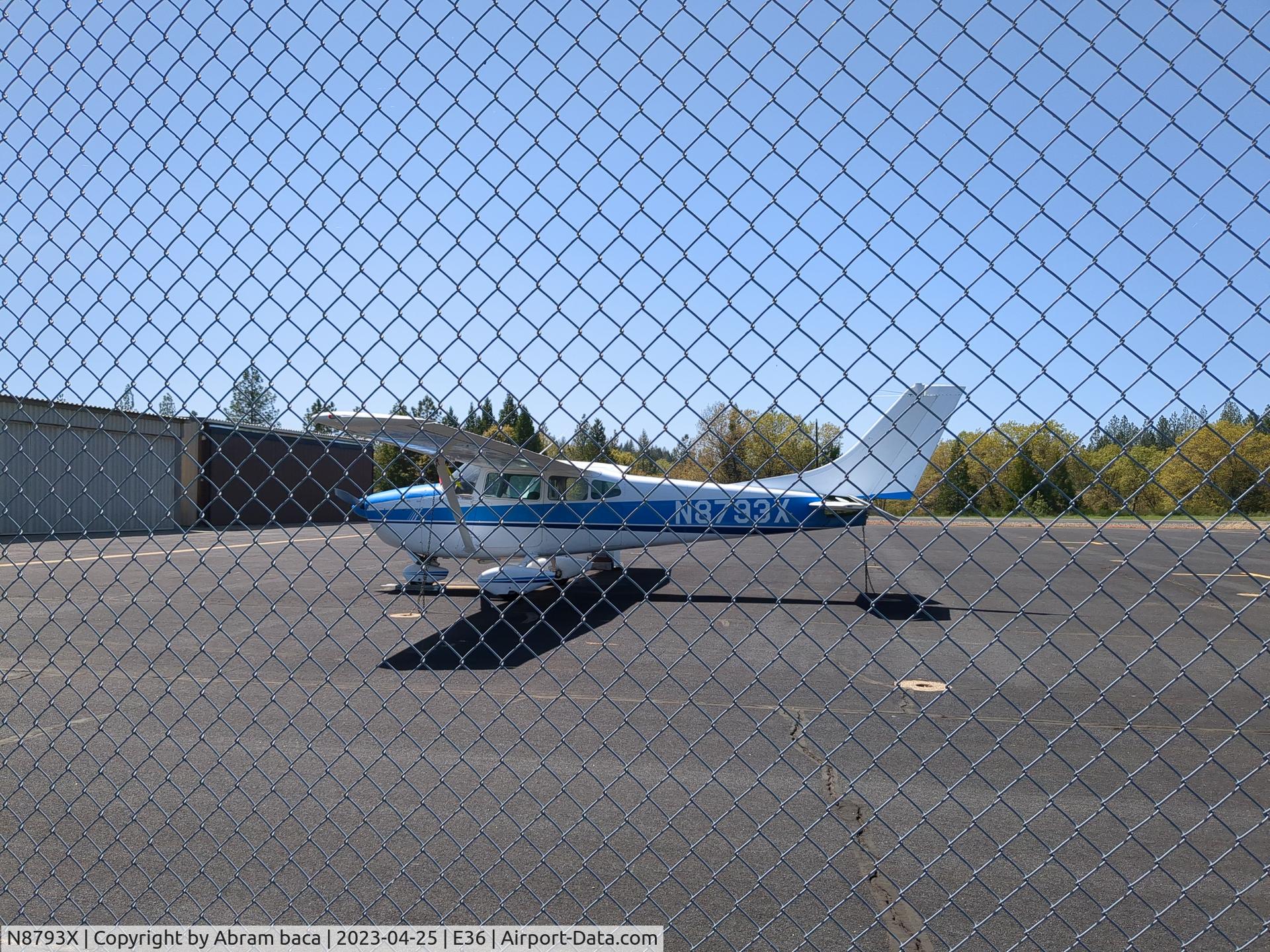N8793X, 1961 Cessna 182D Skylane C/N 182-53193, Georgetown airport