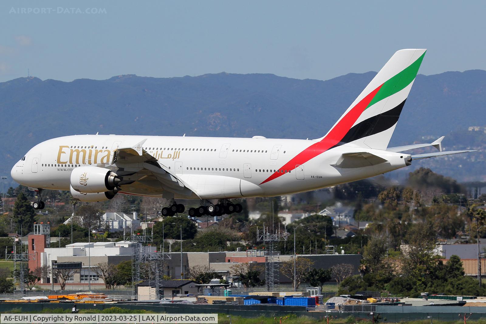 A6-EUH, 2016 Airbus A380-861 C/N 220, at lax