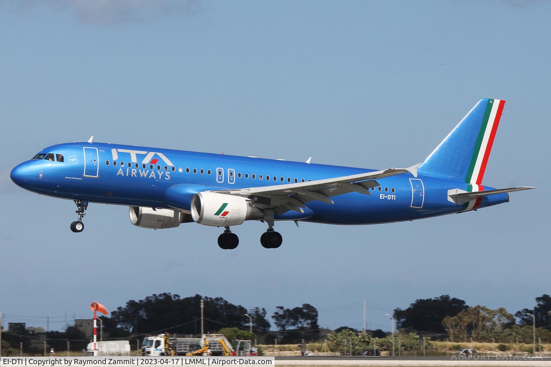 EI-DTI, 2009 Airbus A320-216 C/N 3976, A320 EI-DTI ITA
