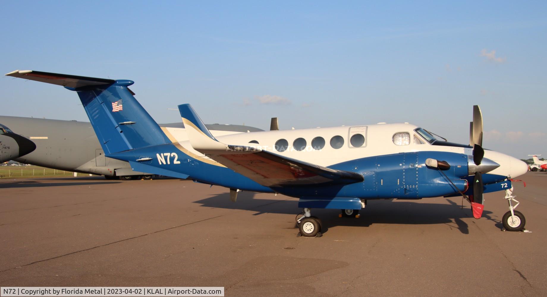 N72, 1988 Beech 300 Super King Air C/N FF-7, FAA zx