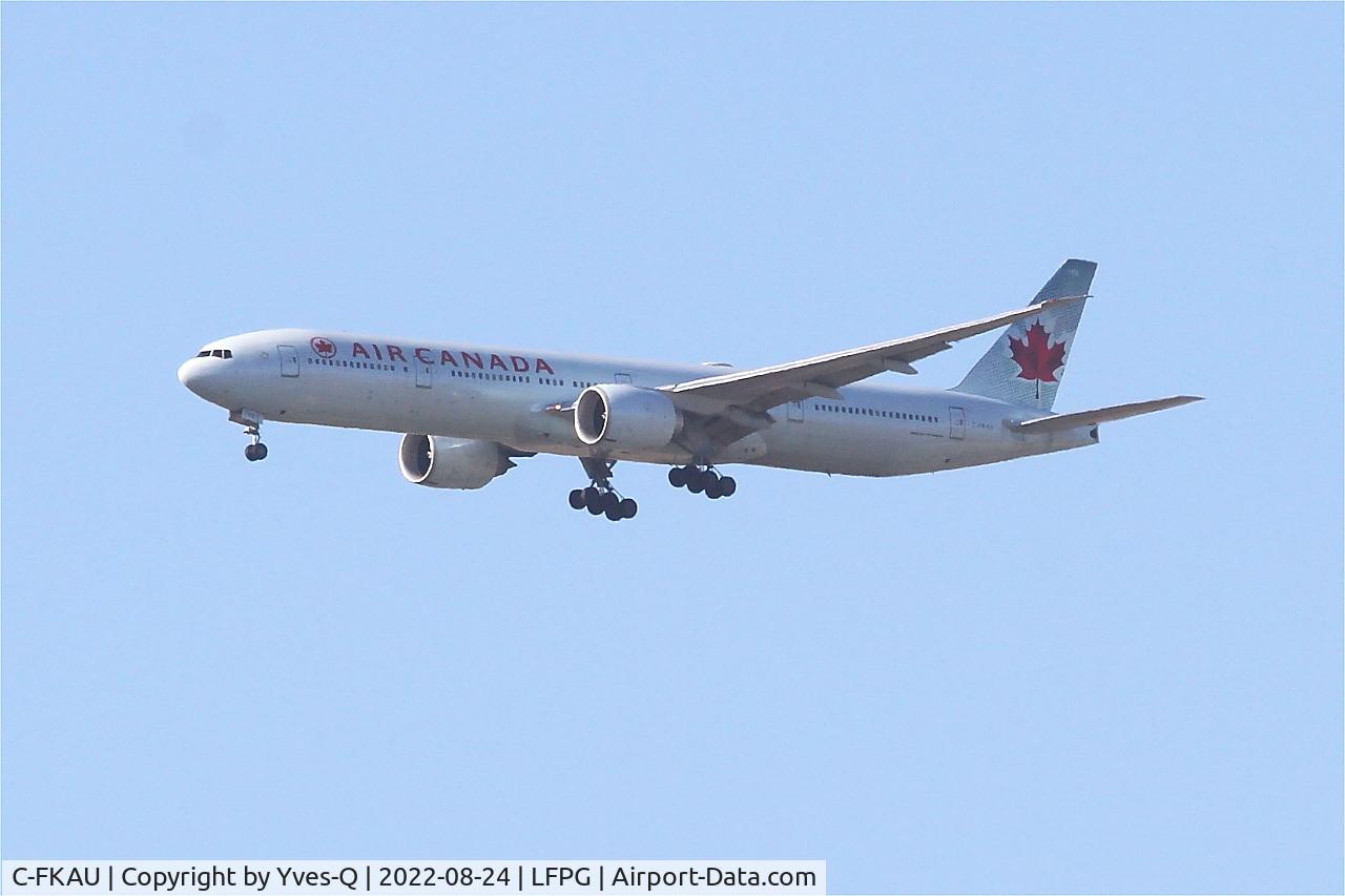 C-FKAU, 2016 Boeing 777-333/ER C/N 62401, Boeing 777-333ER, Short approach rwy 08R, Roissy Charles De Gaulle airport (LFPG-CDG)